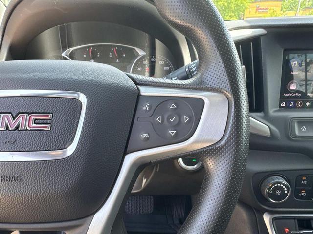 Photo of 2024 Summit White GMC Terrain