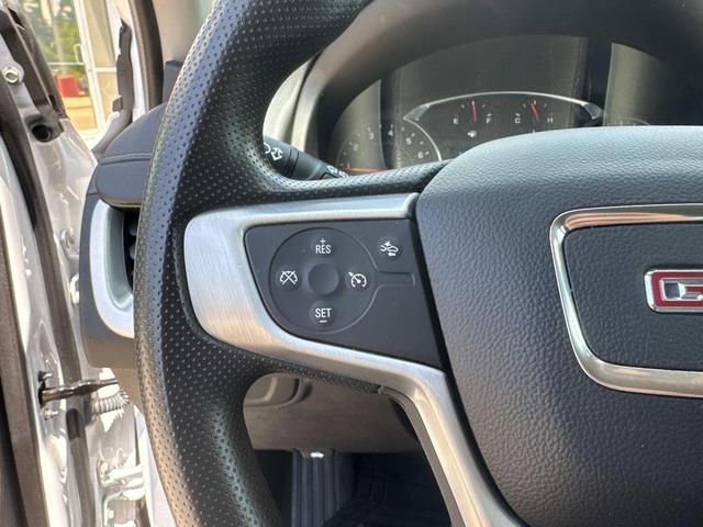 Photo of 2024 Summit White GMC Terrain
