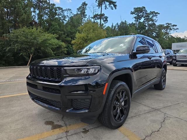 Photo of 2024 Diamond Black Jeep Grand Cherokee L