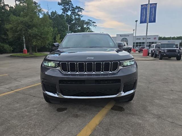 Photo of 2023 Metallic Jeep Grand Cherokee L