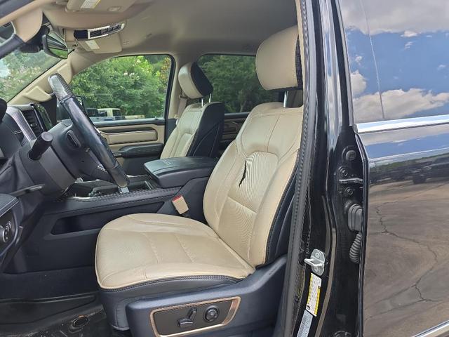Photo of 2019 Diamond Black RAM 1500