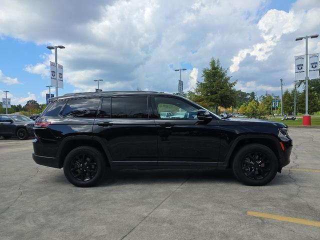 Photo of 2024 Diamond Black Jeep Grand Cherokee L