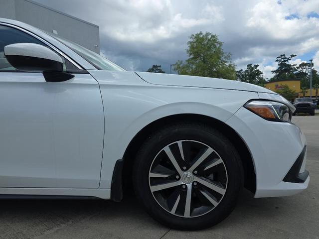 Photo of 2024 Platinum White Pearl Honda Civic