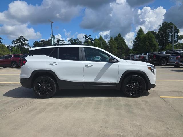 Photo of 2023 Summit White GMC Terrain