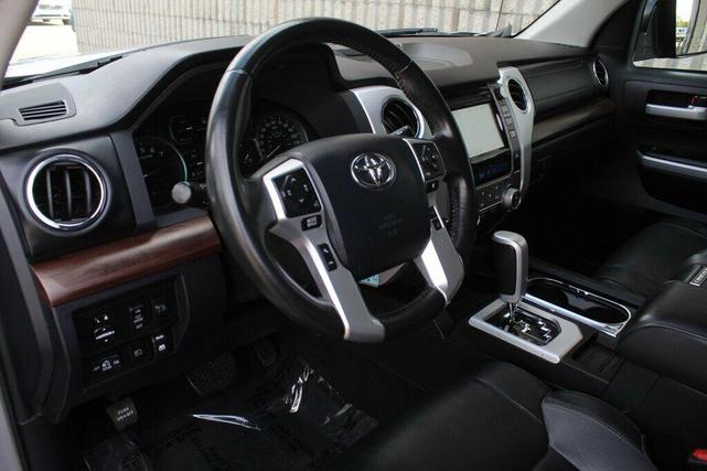 Photo of 2018 Silver Sky Metallic Toyota Tundra