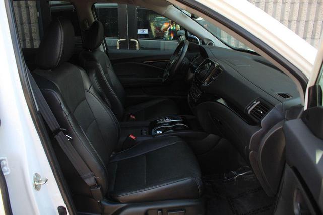 Photo of 2020 WHITE Honda Pilot