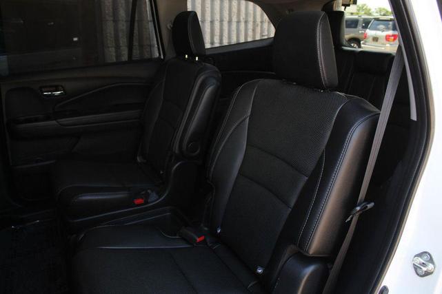 Photo of 2020 WHITE Honda Pilot