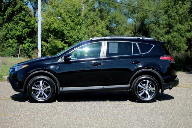 Photo of 2018 Black Toyota RAV4