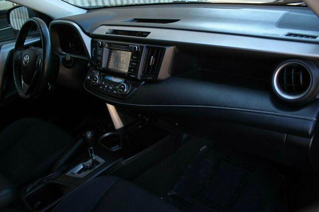Photo of 2018 Black Toyota RAV4