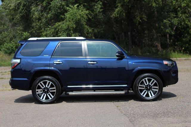 Photo of 2018 Nautical Blue Metallic Toyota 4Runner