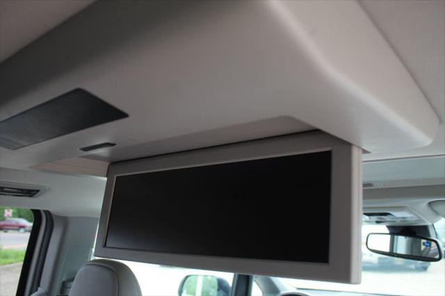 Photo of 2018 Blizzard Pearl Toyota Sienna