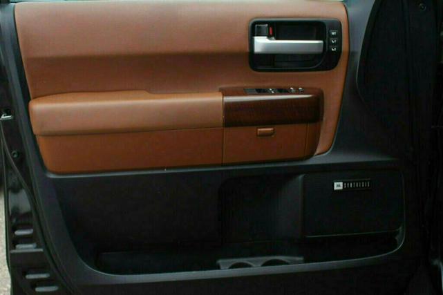 Photo of 2014 Black Toyota Sequoia