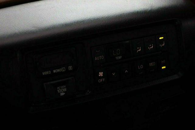 Photo of 2014 Black Toyota Sequoia
