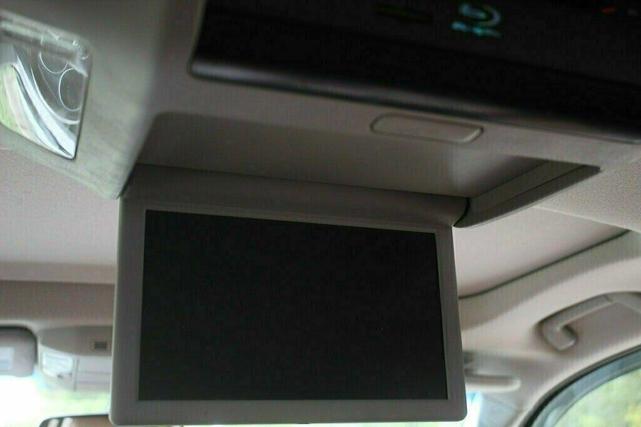 Photo of 2014 Black Toyota Sequoia