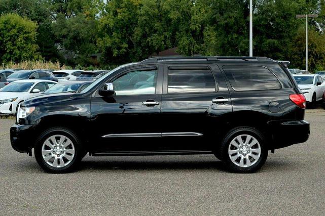 Photo of 2014 Black Toyota Sequoia