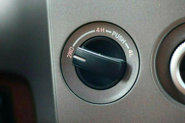 Photo of 2014 Black Toyota Sequoia
