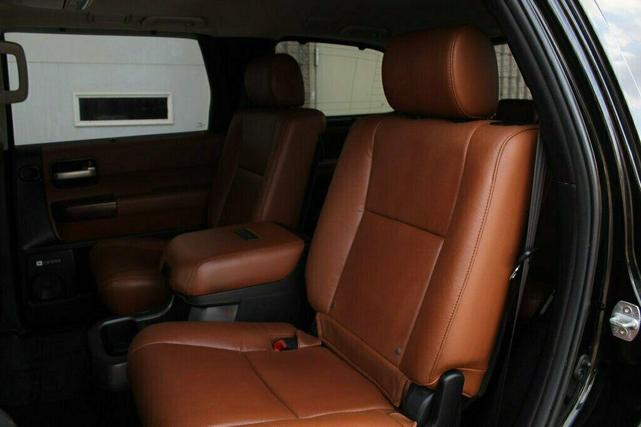 Photo of 2014 Black Toyota Sequoia