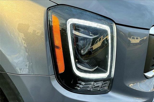 Photo of 2020 Everlasting Silver Kia Telluride