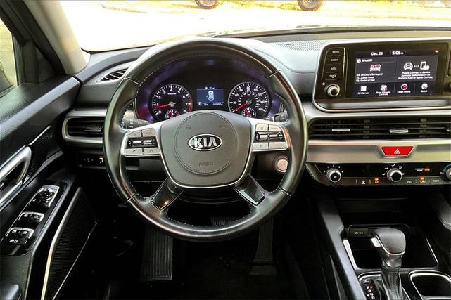 Photo of 2020 Everlasting Silver Kia Telluride