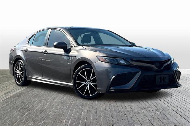 Photo of 2021 Predawn Gray Mica Toyota Camry