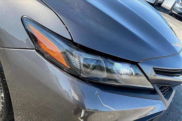 Photo of 2021 Predawn Gray Mica Toyota Camry