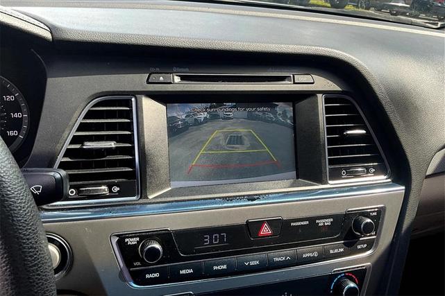 Photo of 2017 Hyper White Hyundai SONATA Hybrid