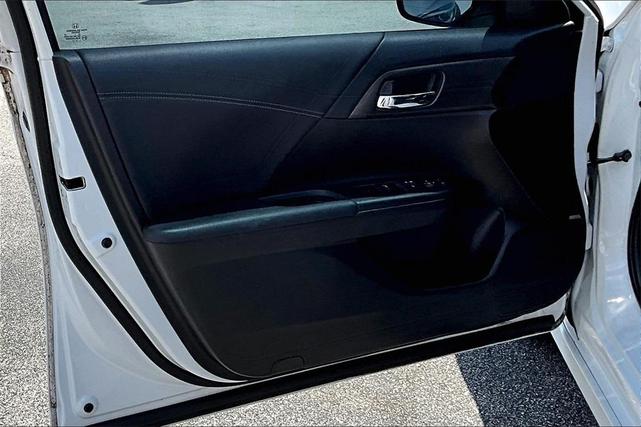 Photo of 2017 White Orchid Pearl Honda Accord