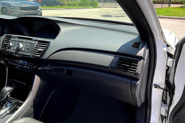 Photo of 2017 White Orchid Pearl Honda Accord