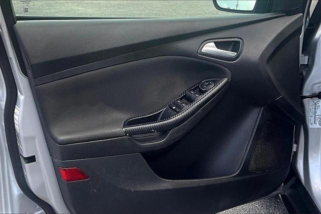 Photo of 2014 Ingot Silver Metallic Ford Focus
