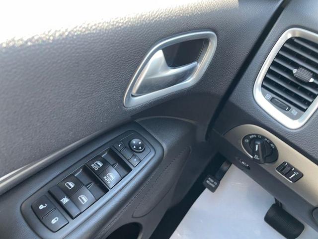 Photo of 2019 Granite Clearcoat Dodge Durango