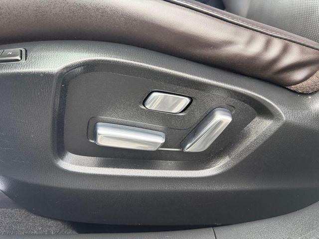 Photo of 2019 Snowflake White Pearl Mica Mazda CX-5