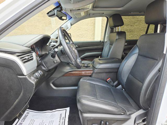 Photo of 2019 White GMC Yukon