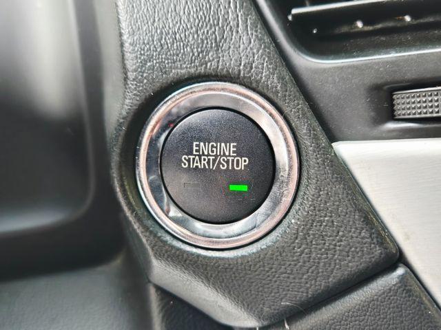 Photo of 2019 White GMC Yukon
