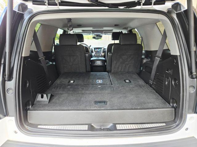 Photo of 2019 White GMC Yukon
