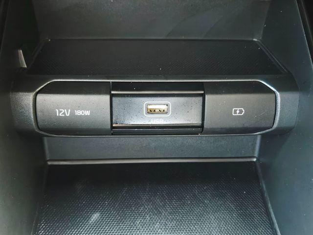 Photo of 2020 Snow White Pearl Kia Telluride