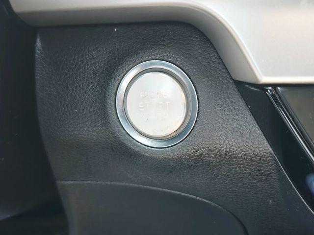 Photo of 2020 Snow White Pearl Kia Telluride