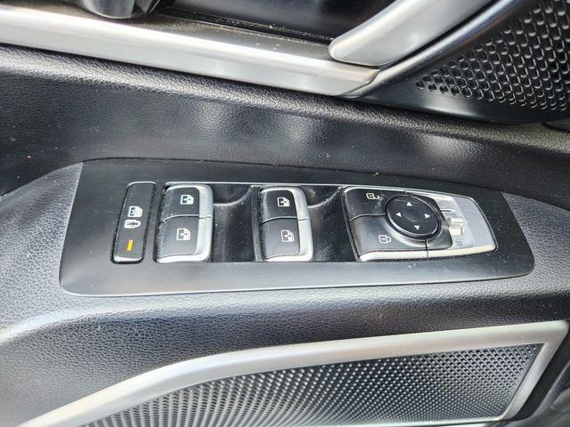 Photo of 2020 Snow White Pearl Kia Telluride