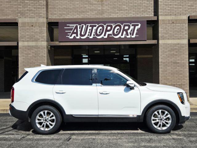 Photo of 2020 Snow White Pearl Kia Telluride