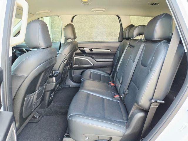 Photo of 2020 Snow White Pearl Kia Telluride