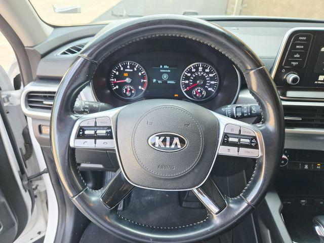 Photo of 2020 Snow White Pearl Kia Telluride