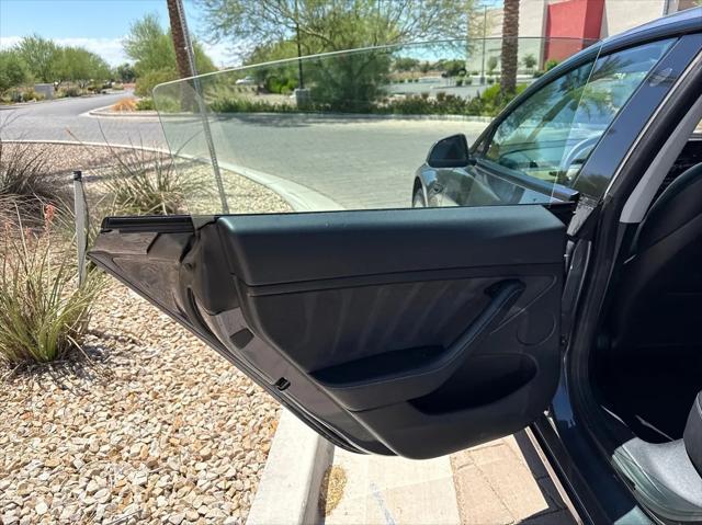 Photo of 2023 Midnight Silver Metallic Tesla Model 3