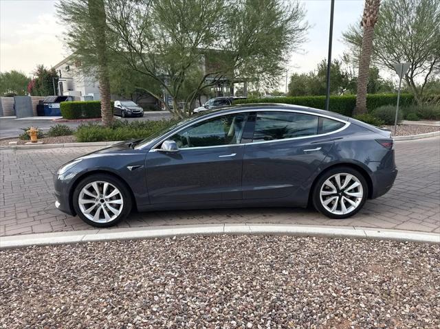 Photo of 2020 Midnight Silver Metallic Tesla Model 3