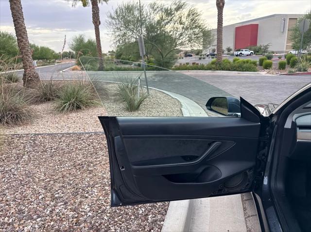 Photo of 2020 Midnight Silver Metallic Tesla Model 3