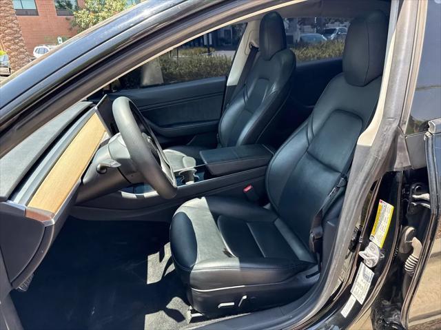 Photo of 2019 Solid Black Tesla Model 3