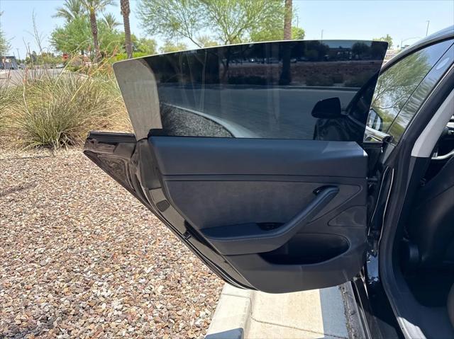 Photo of 2019 Solid Black Tesla Model 3