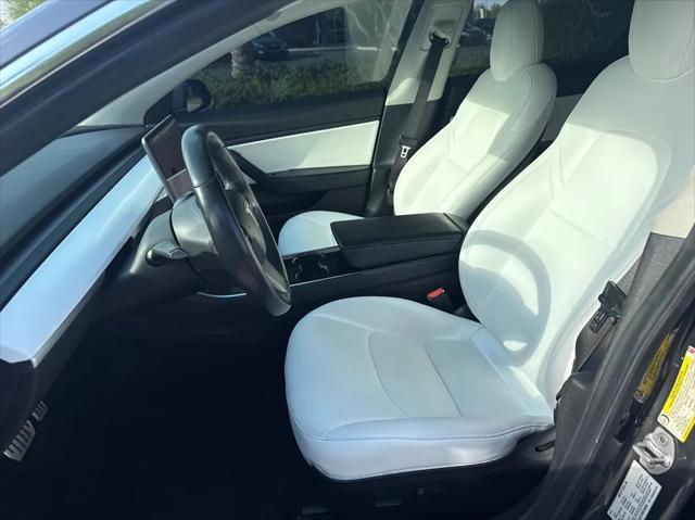 Photo of 2019 Solid Black Tesla Model 3