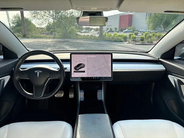Photo of 2019 Solid Black Tesla Model 3