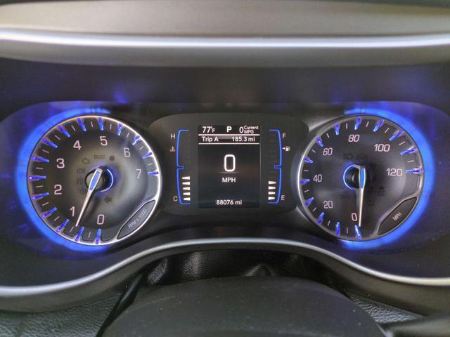 Photo of 2020 Bright White Clearcoat Chrysler Pacifica