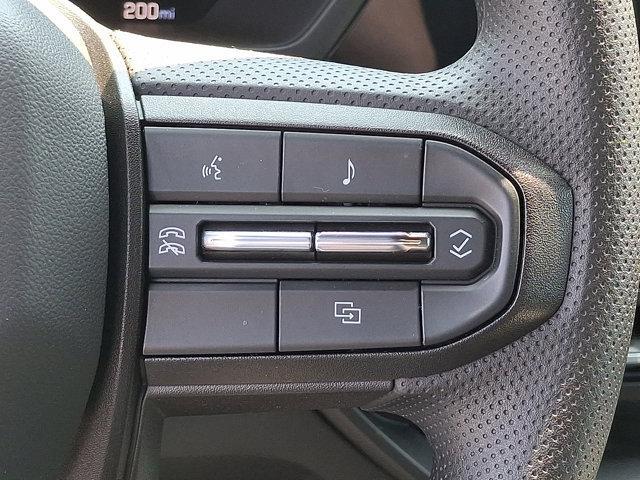 Photo of 2025 Summit White Chevrolet Colorado