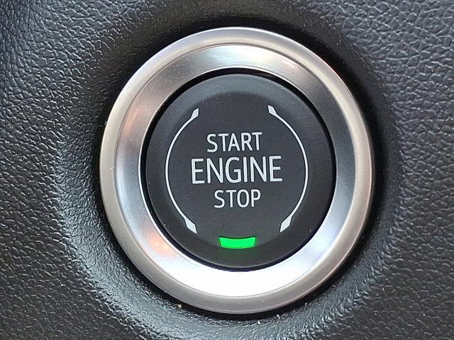 Photo of 2025 Summit White Chevrolet Colorado